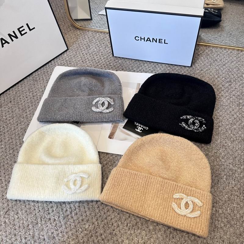 Chanel hat 010322